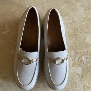 Naturalizer loafers